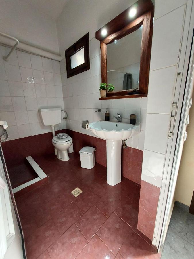 Guesthouse Platon Orma Luaran gambar