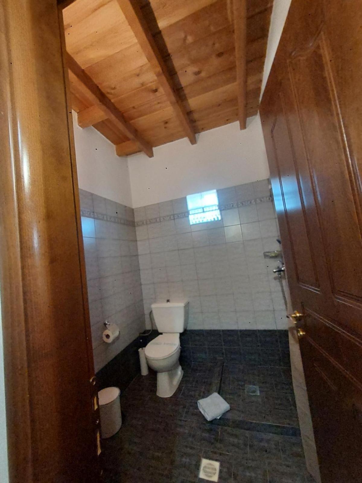 Guesthouse Platon Orma Luaran gambar